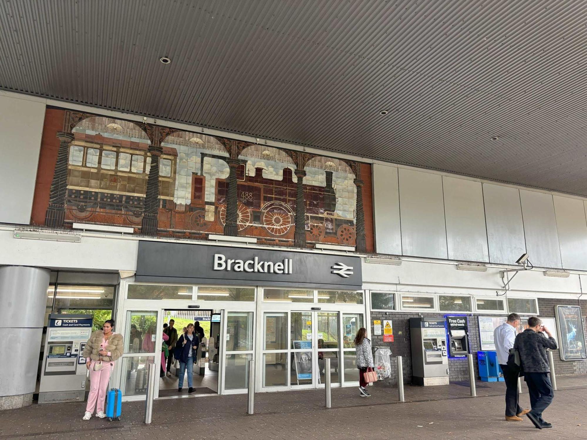 Modern Studio In Bracknell With Free Parking Eksteriør bilde